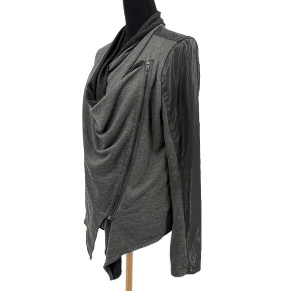 Women's Blank NYC Asymmetrical Biker Faux Leather Moto Jacket Zip Up Size Large - Picture 3 of 6